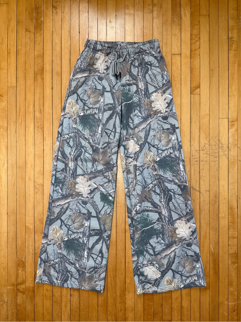 Blue Riot XO Camouflage Tree Wide Leg Women Sweatpants Sz. S